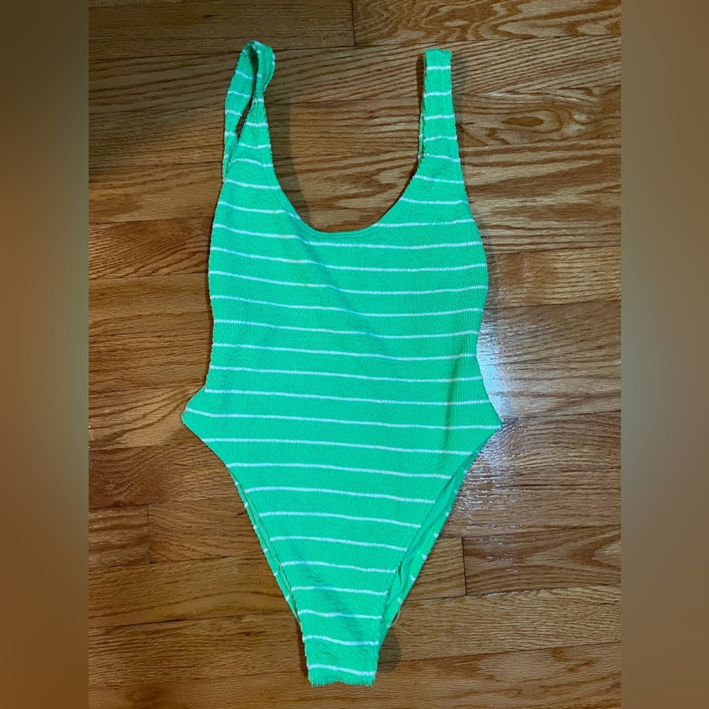 Billabong one piece bnwt